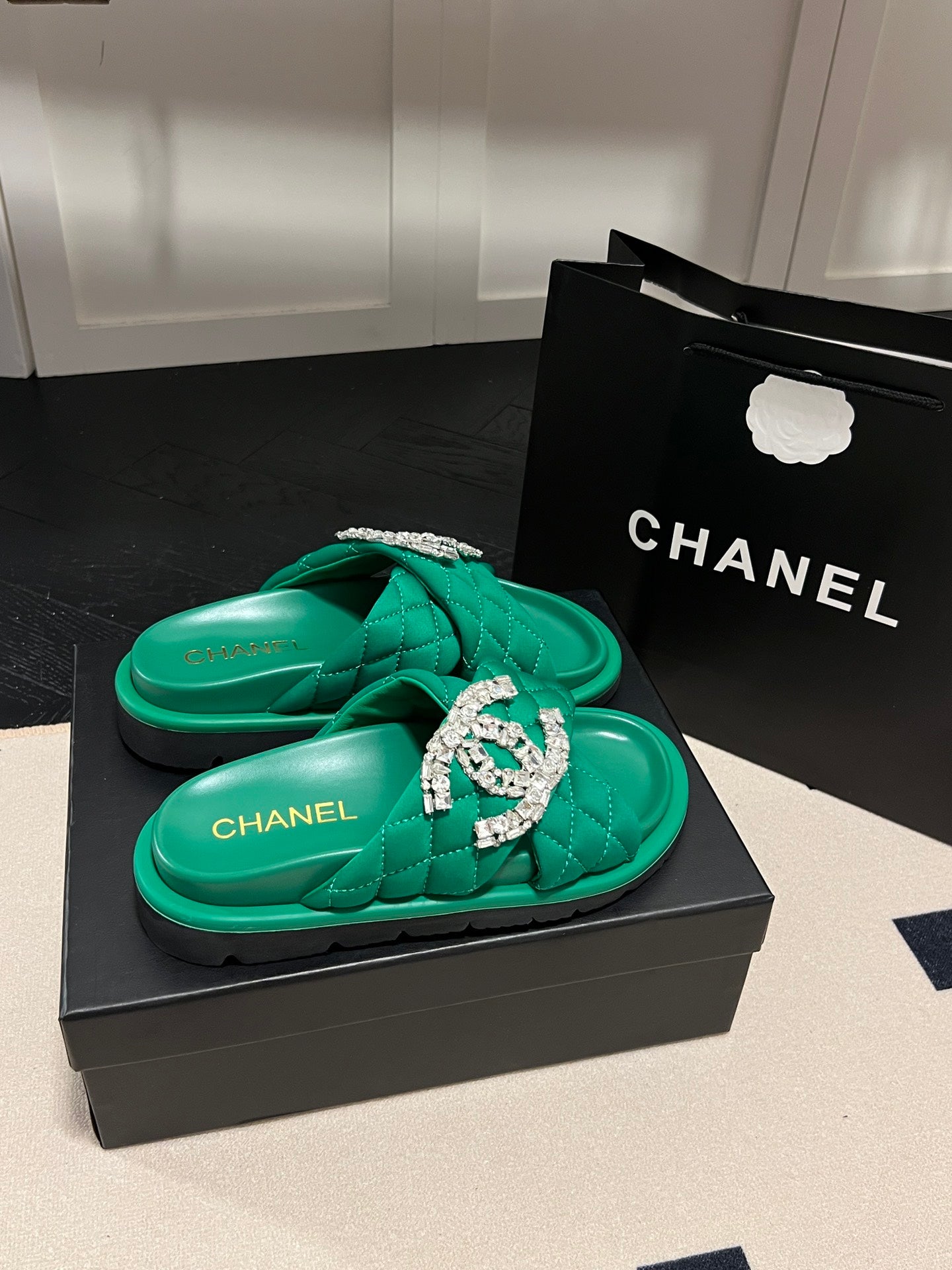 14C94ZDE Stylish Slippers