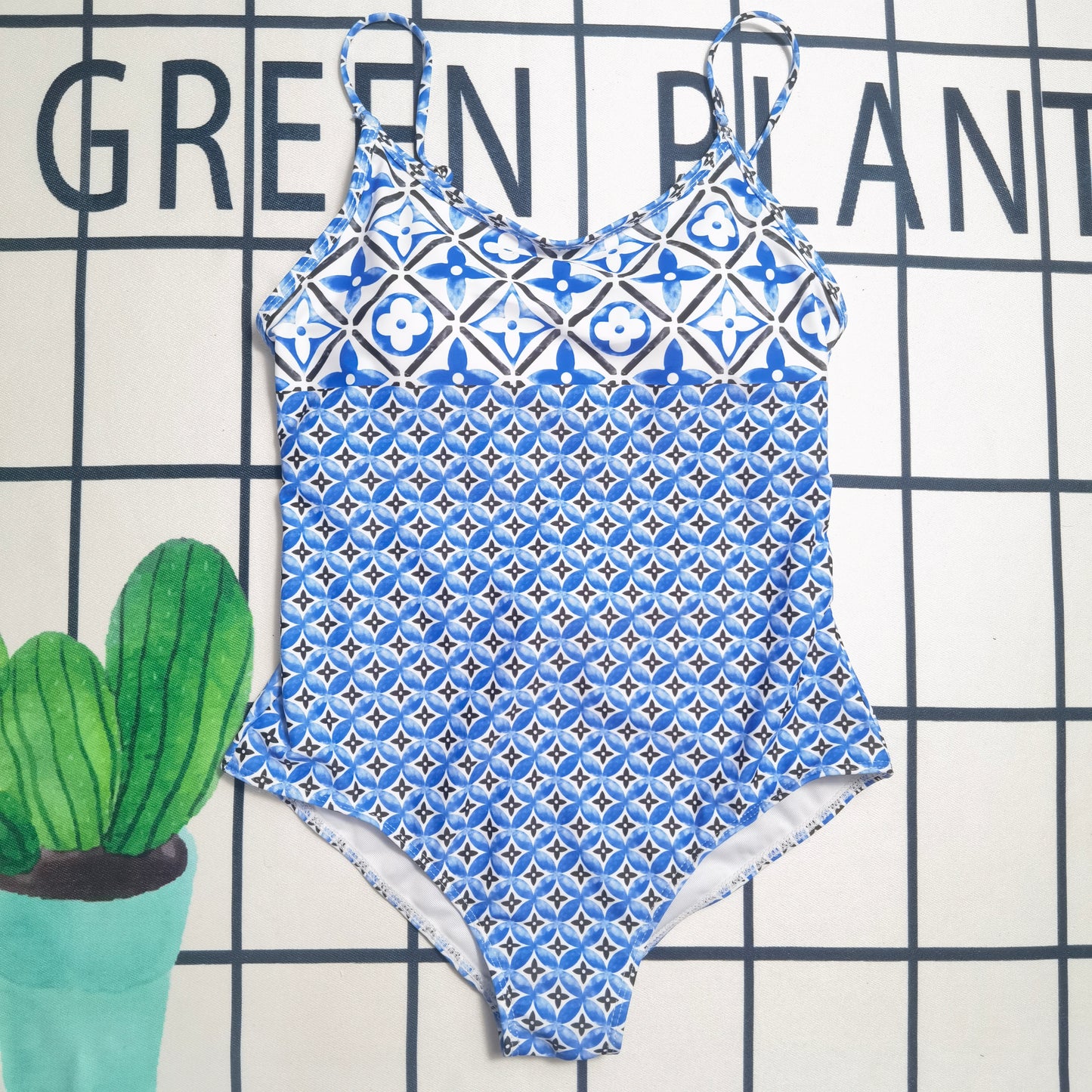 14E93YDE Stylish  Bikini swimsuit