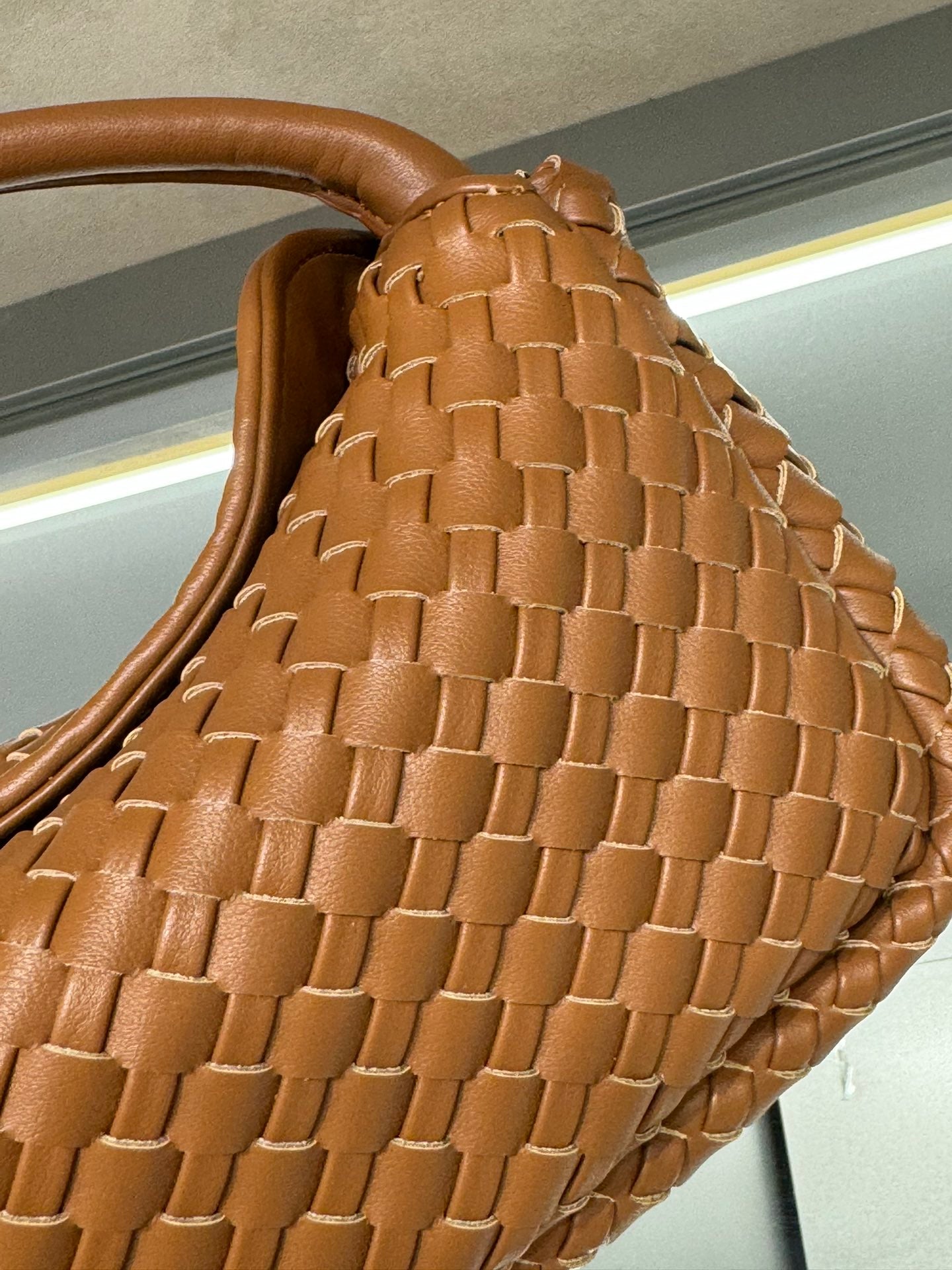 1XA83BDE Stylish leather bag