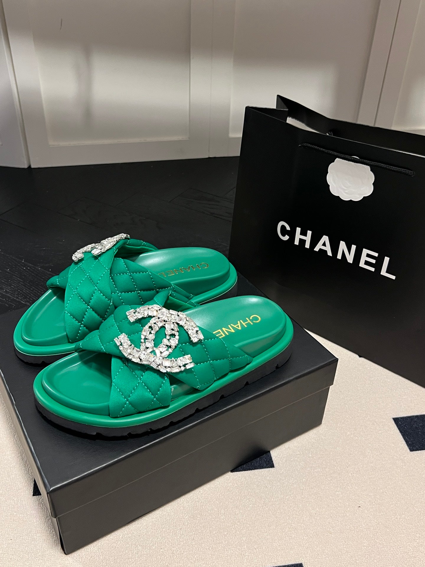 14C94ZDE Stylish Slippers