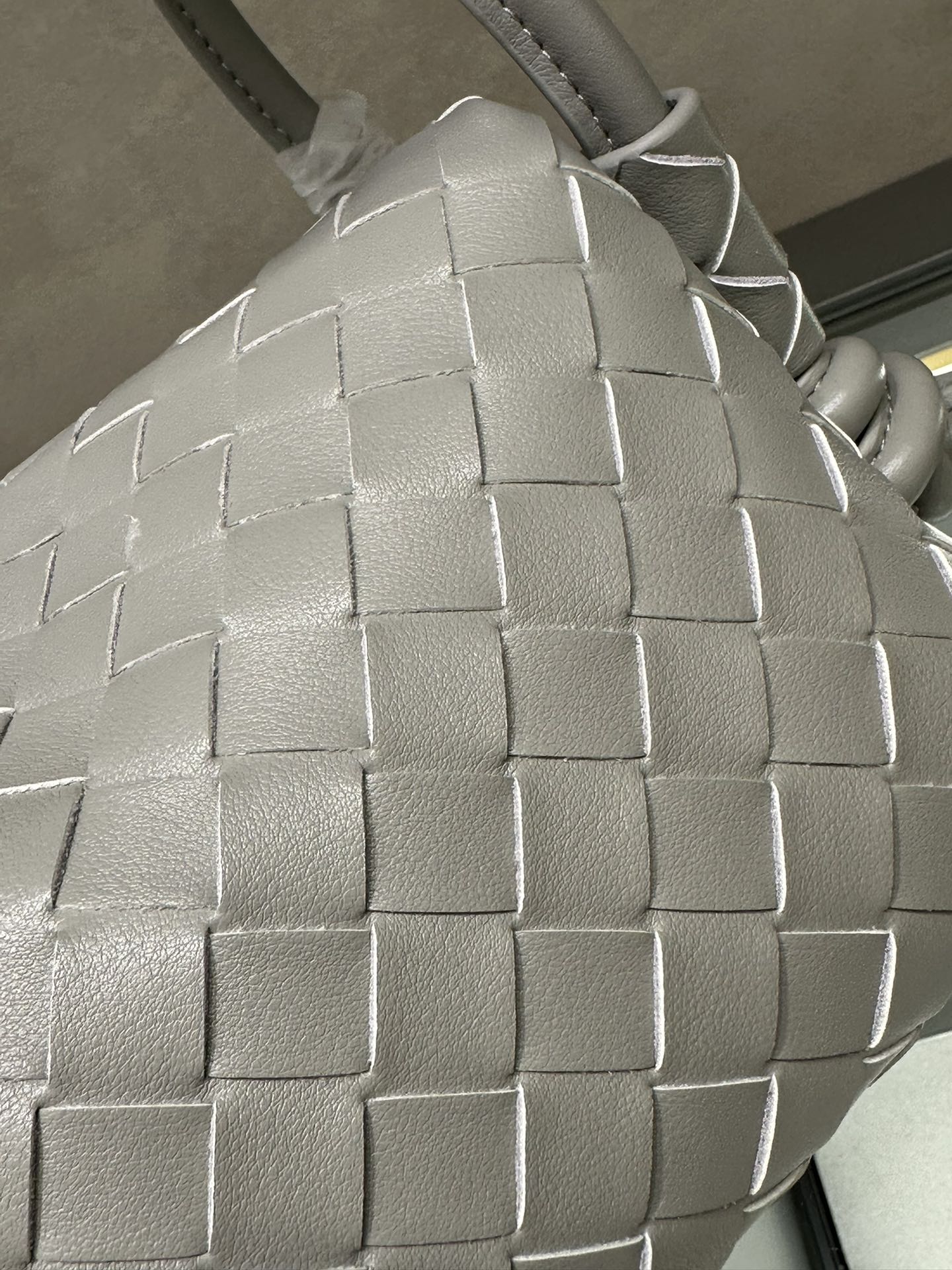 1XA84BDE Stylish leather bag