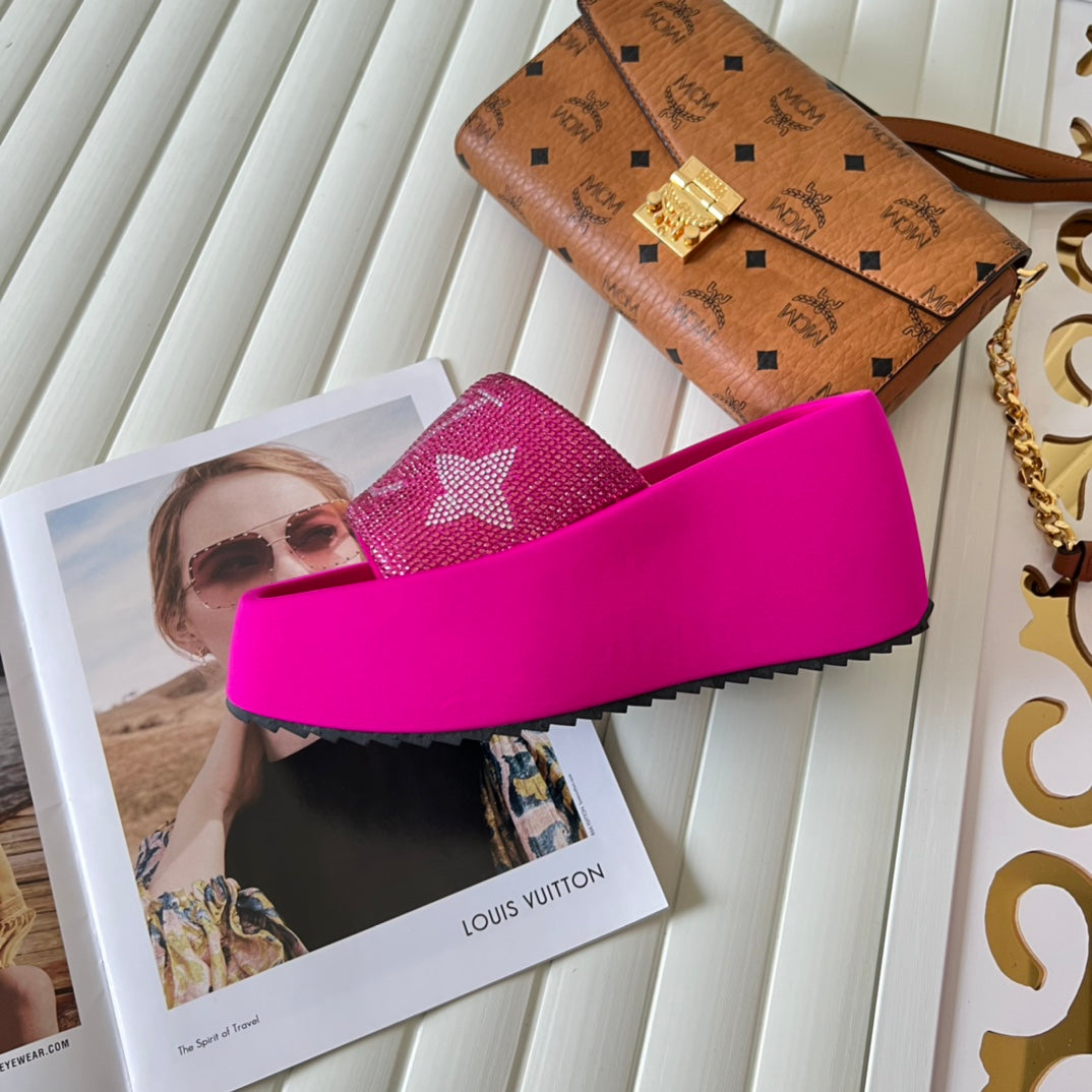 14E90ZDE Stylish Slippers