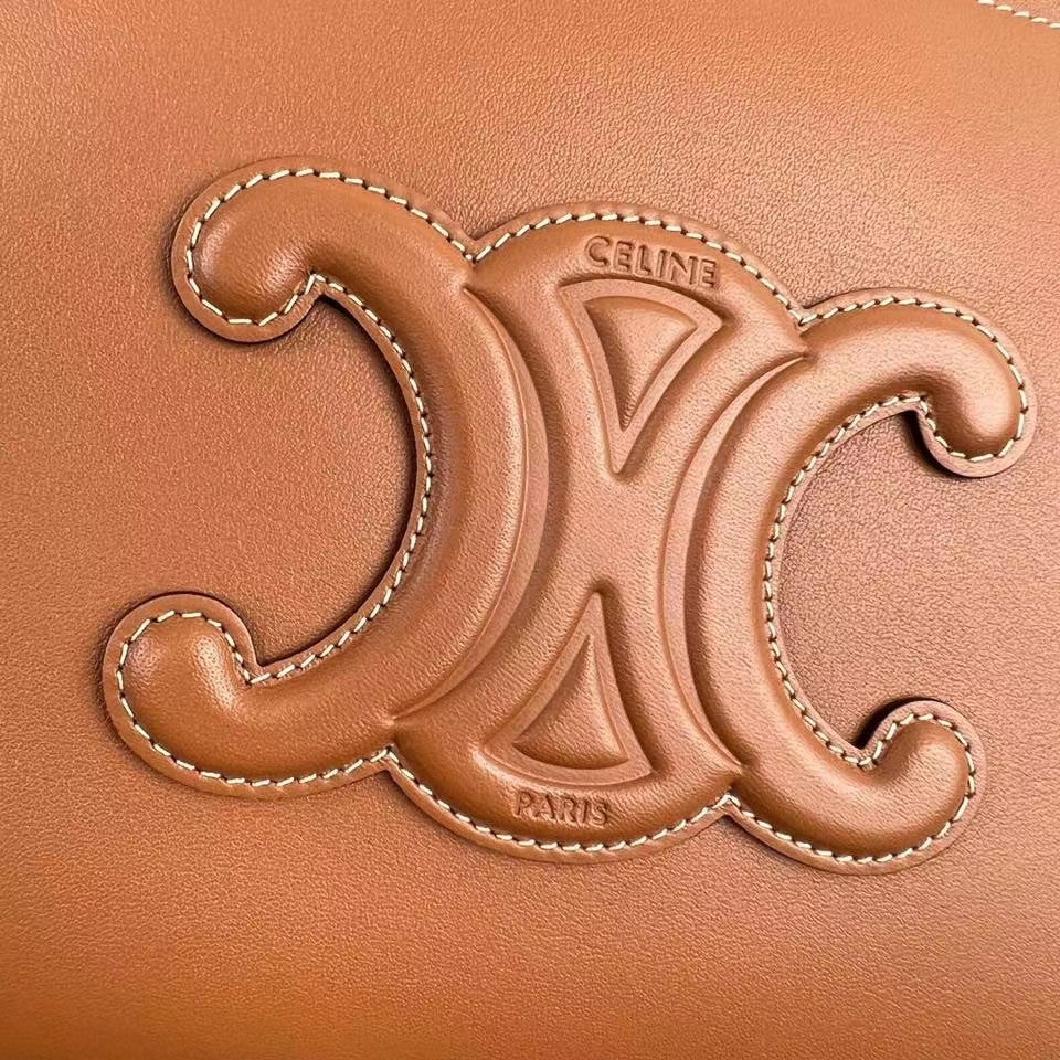 1XCL281BDE Stylish leather bag 