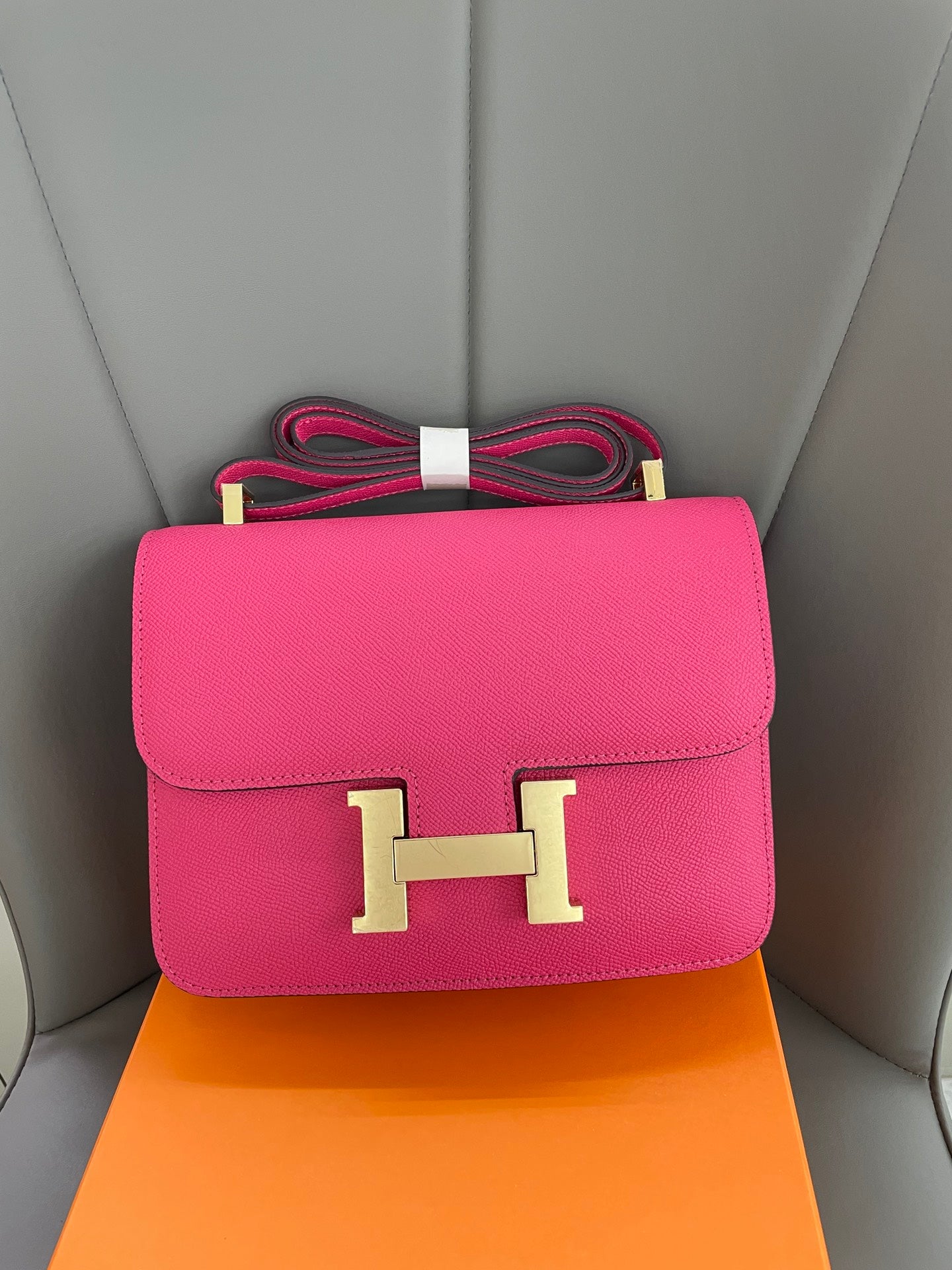 155NH63BDE Stylish leather bag