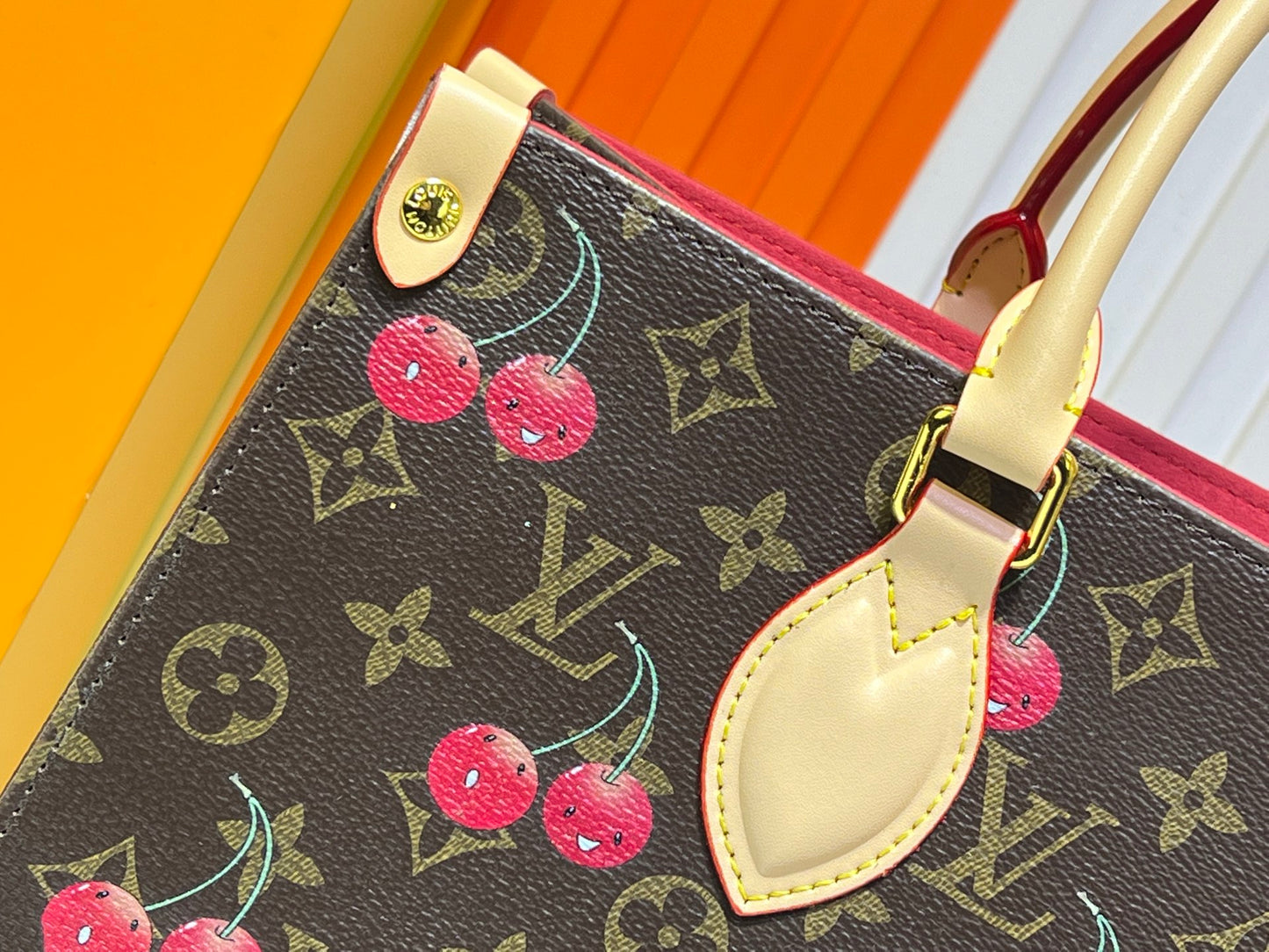 155NE14BDE Stylish leather bag