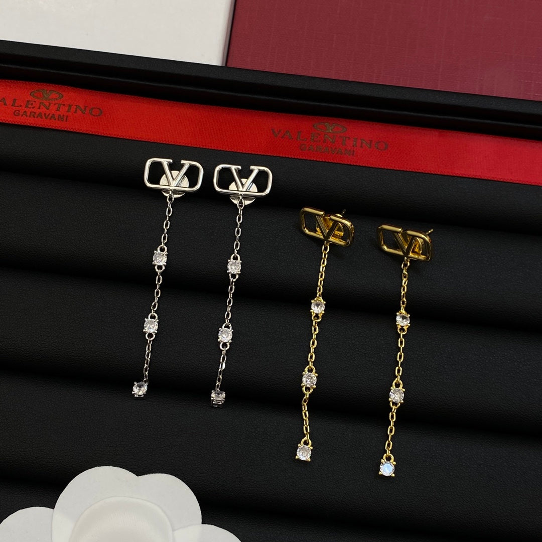 14VL451EDE Stylish Earrings