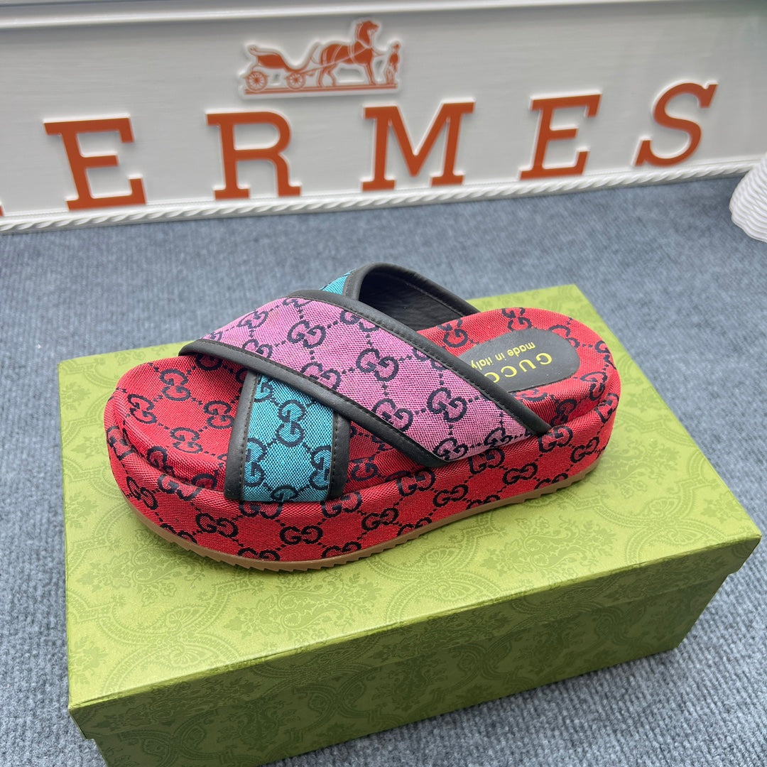 5YB69ZDE Stylish Slippers