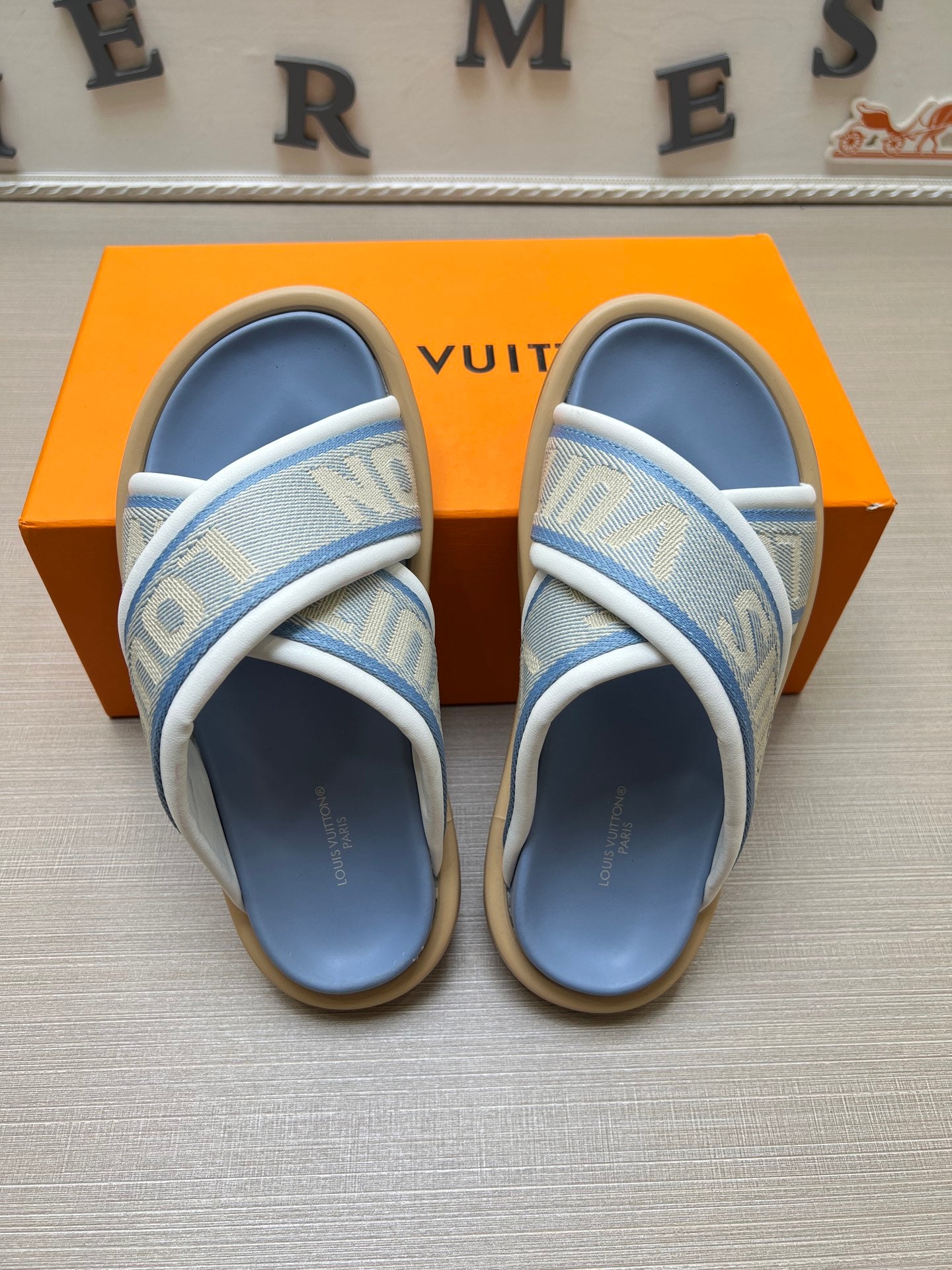 535ZE270ZDE Stylish Slippers