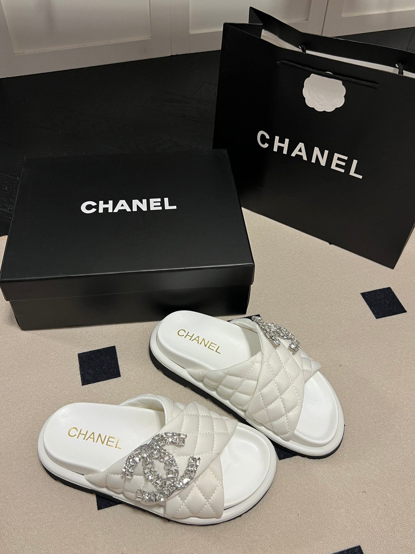 14C94ZDE Stylish Slippers