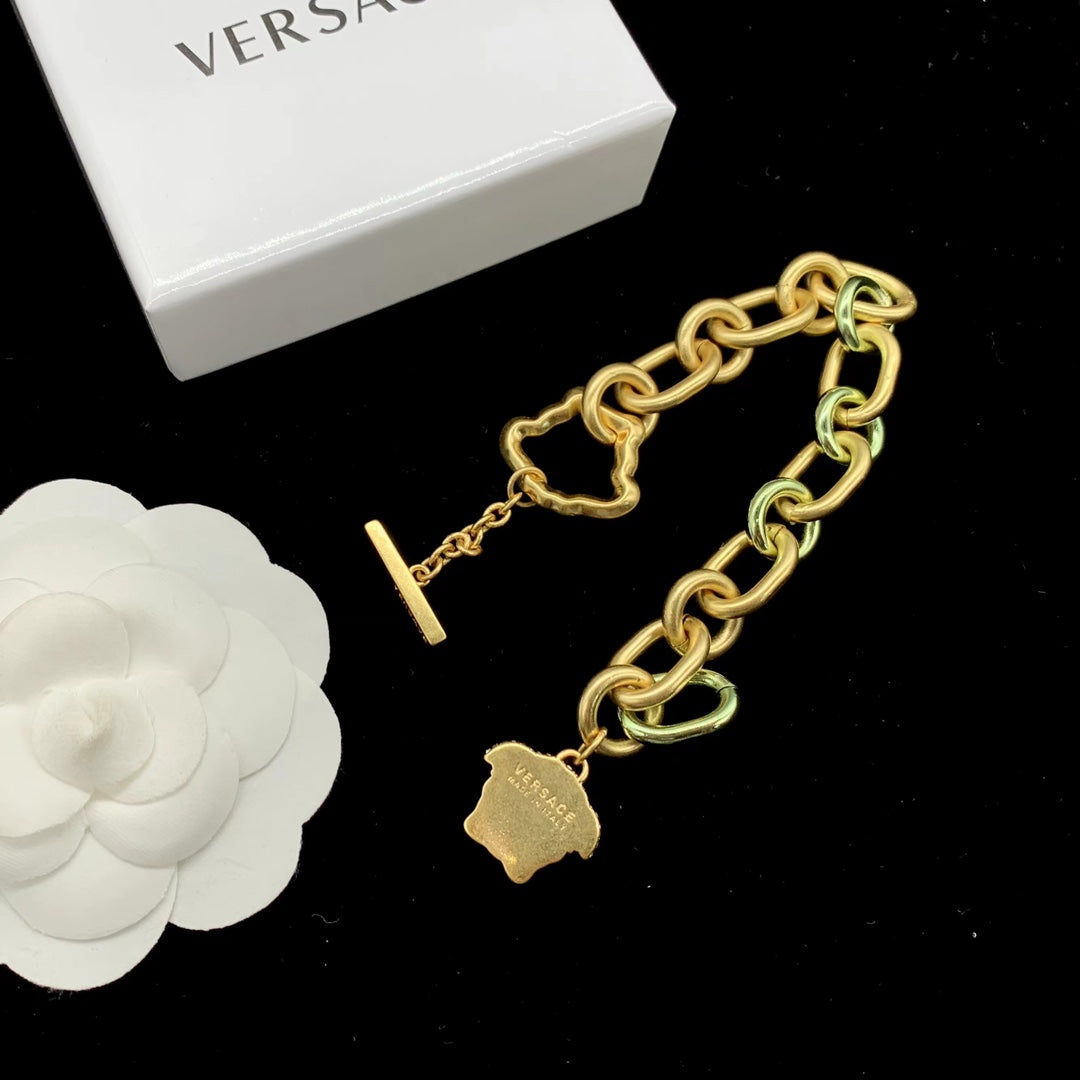 175RV71XDE Stylish Necklace .  Bracelets.Earrings .