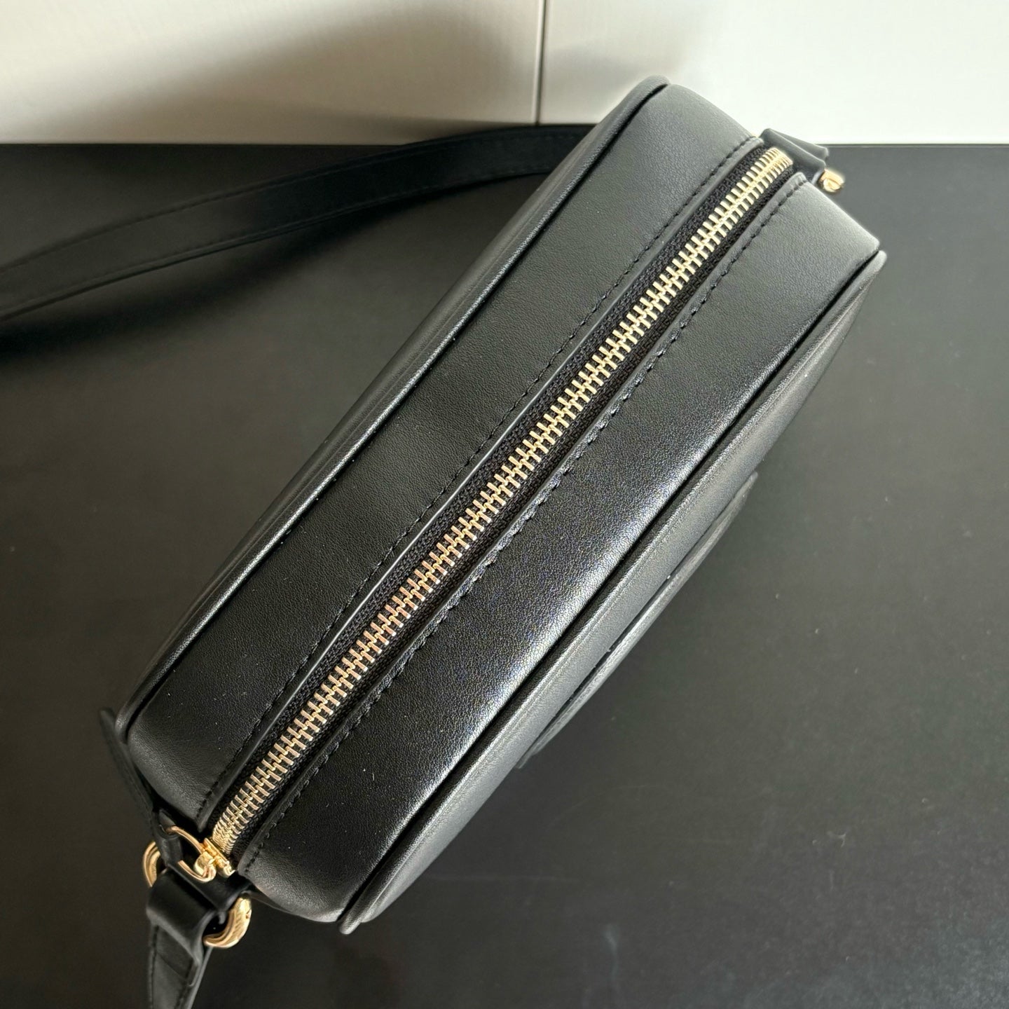 2WB18BDE Stylish leather bag