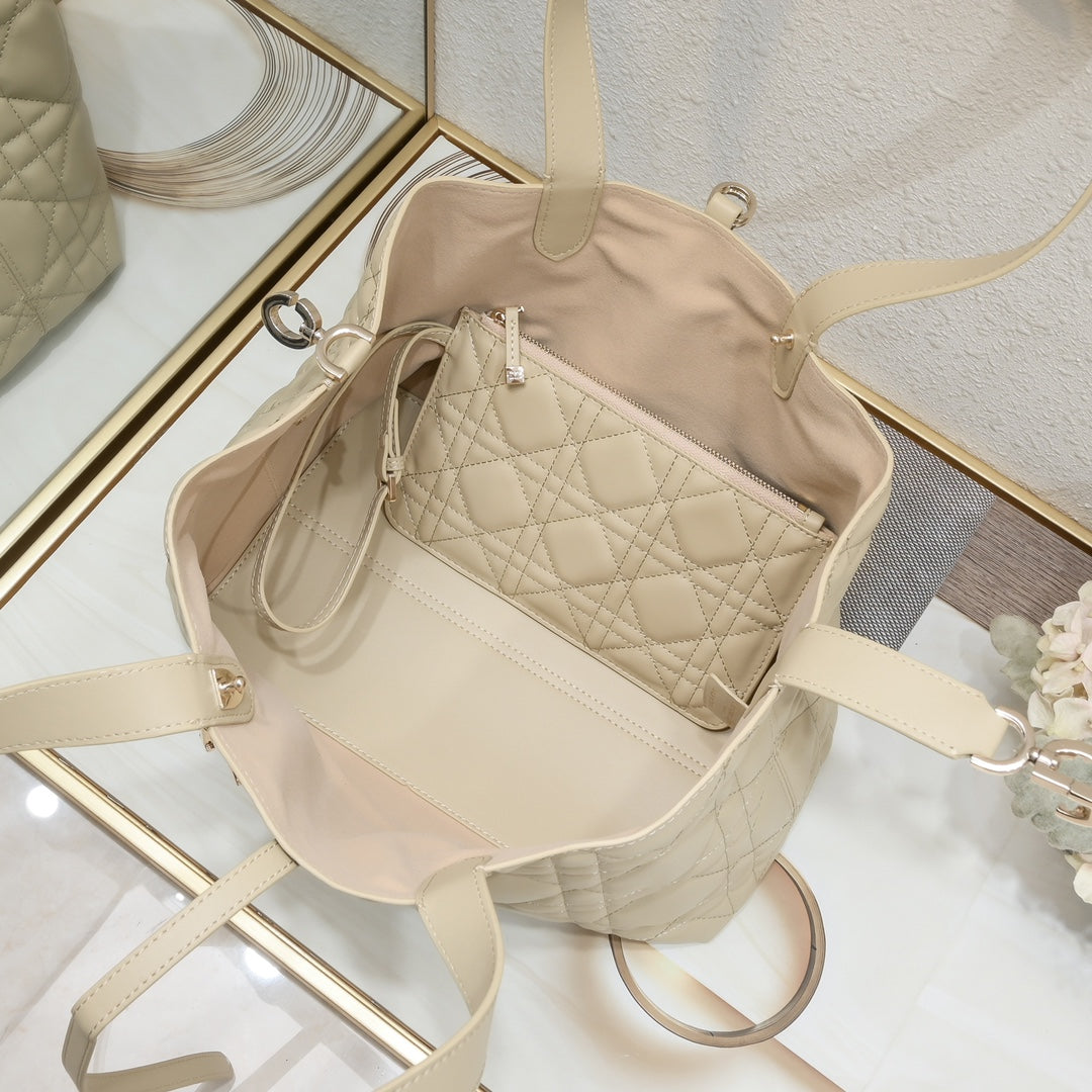 2XD359BDE Stylish leather bag 