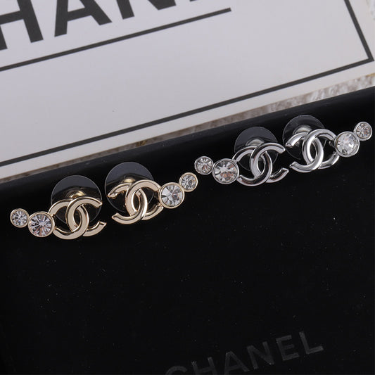 14C1081EDE Stylish Earrings