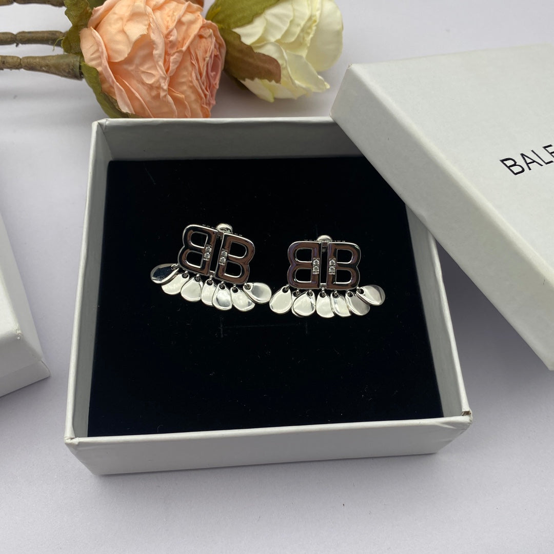 1NJ258EDE Stylish Earrings