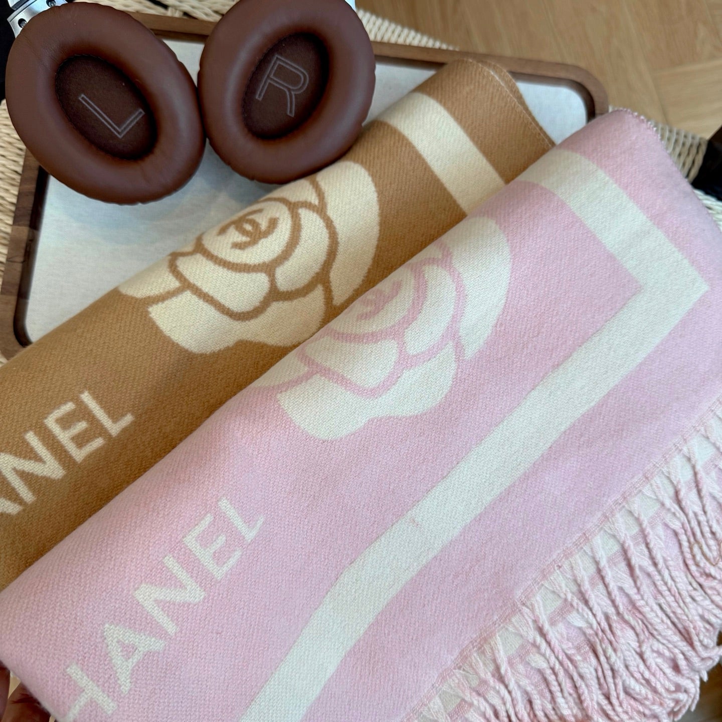 185ZC15WDE Stylish Winter Scarves