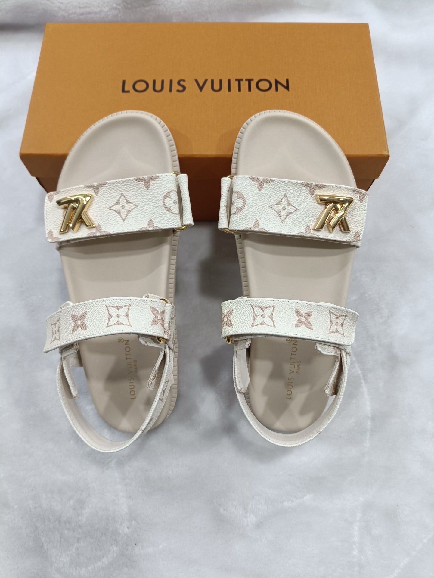 5LE211ZDE Stylish sandals