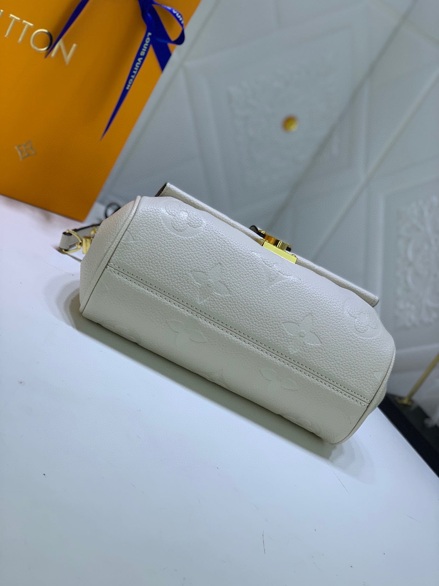 2XR363BDE Stylish leather bag 