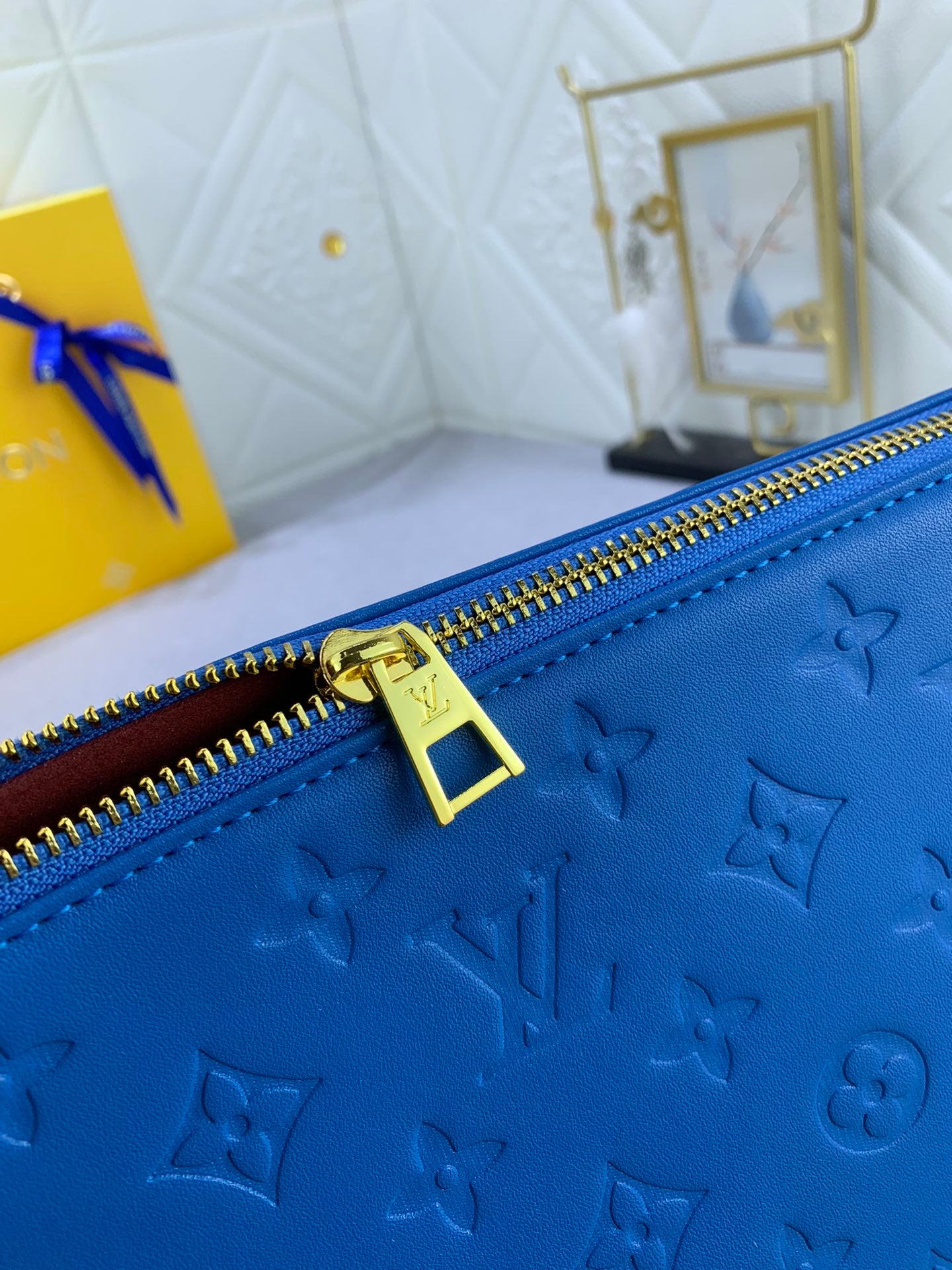 2XE40BDE Stylish leather bag 