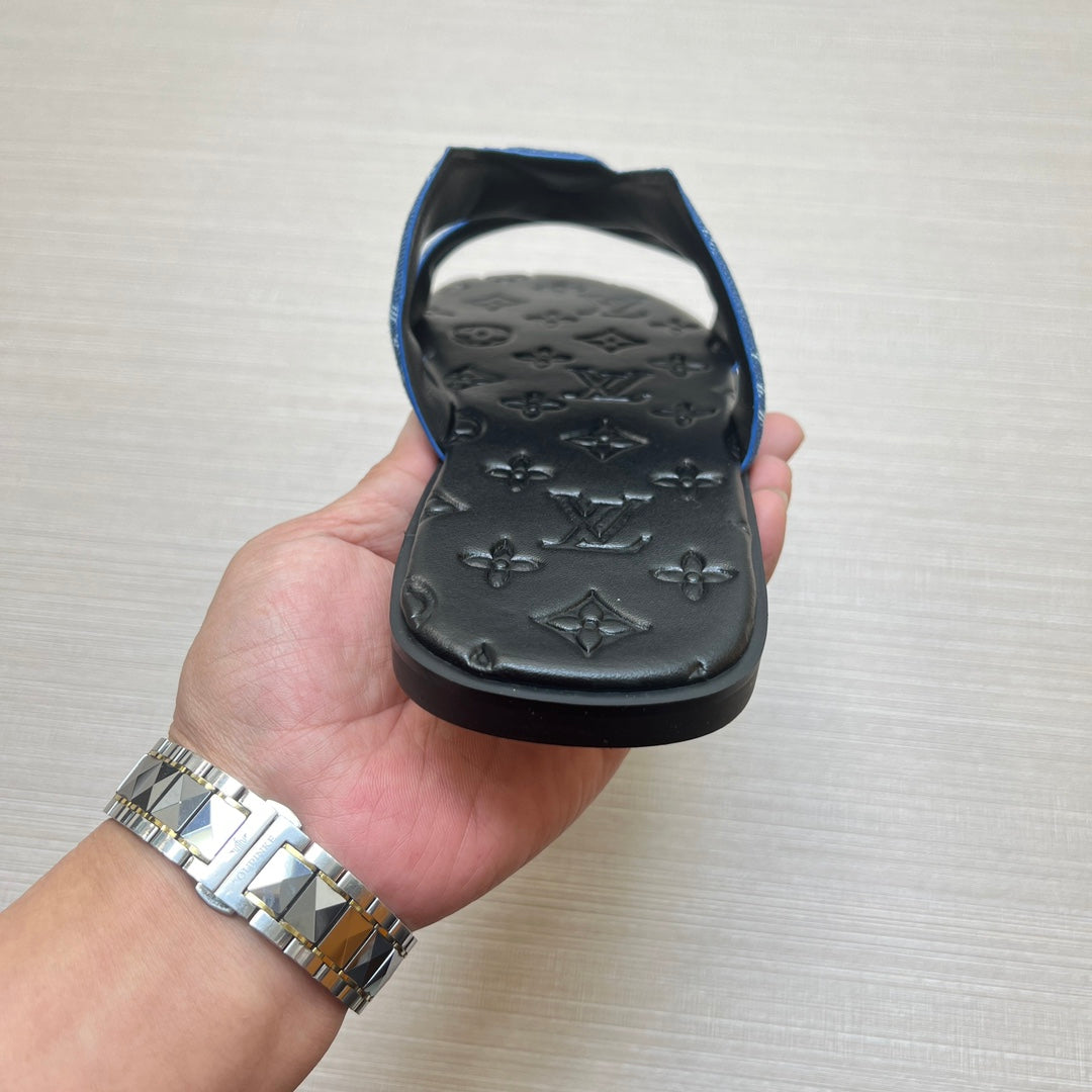 54E28ZDE Stylish slippers