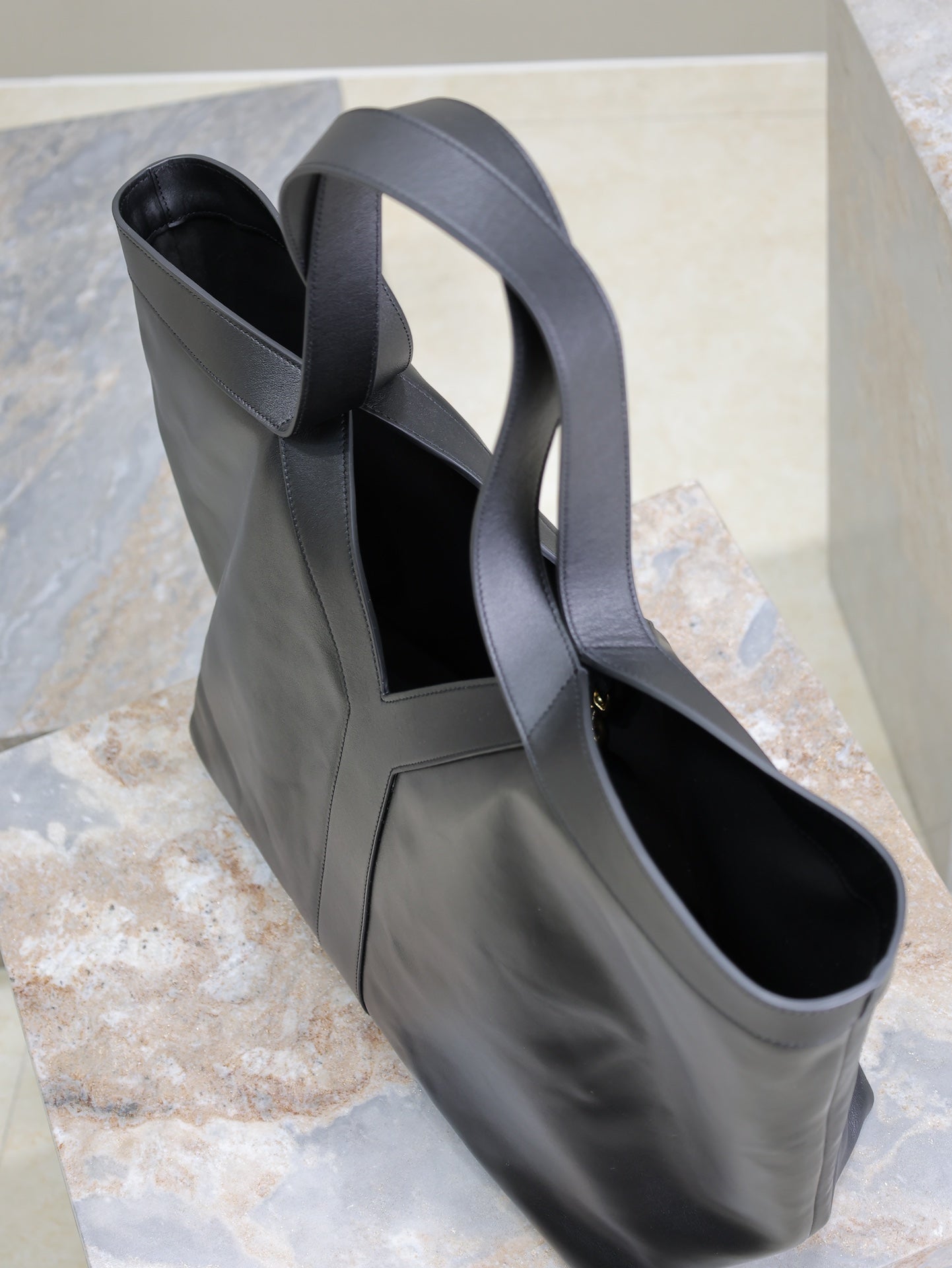 1XSL85BDE Stylish leather bag