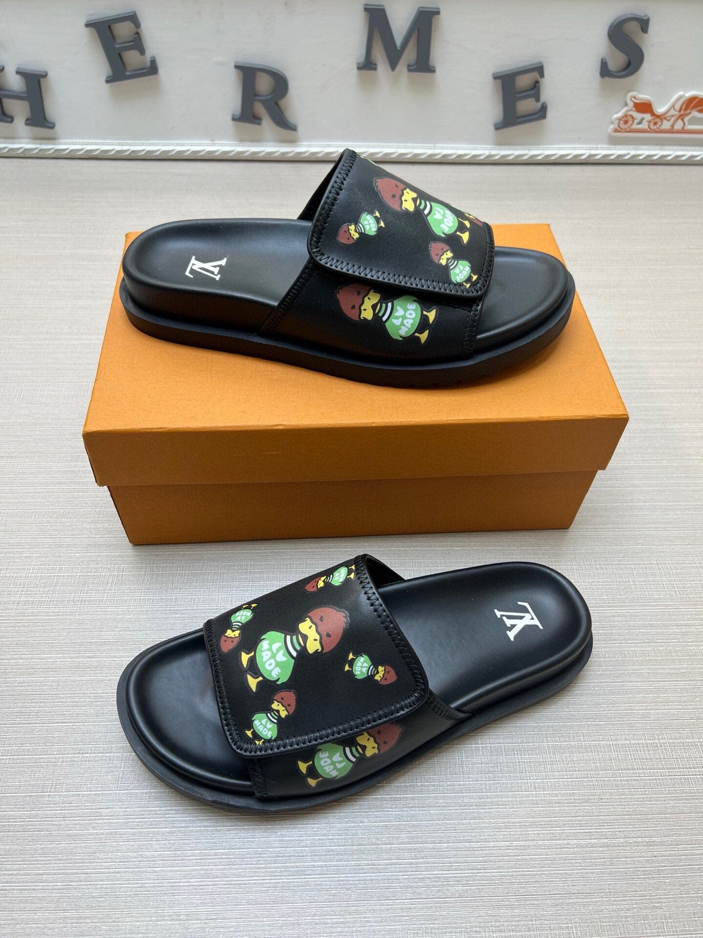 5WE248ZDE Stylish Slippers