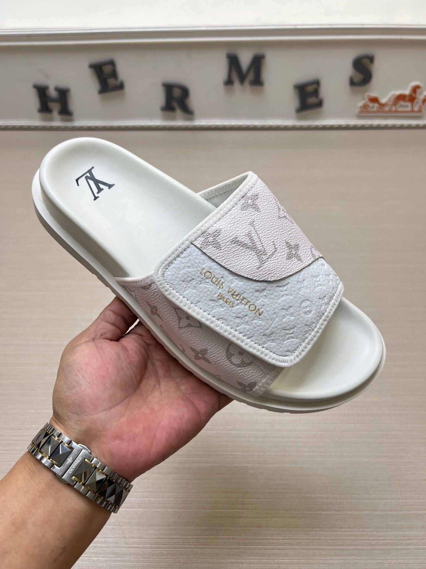 5WE250ZDE Stylish Slippers