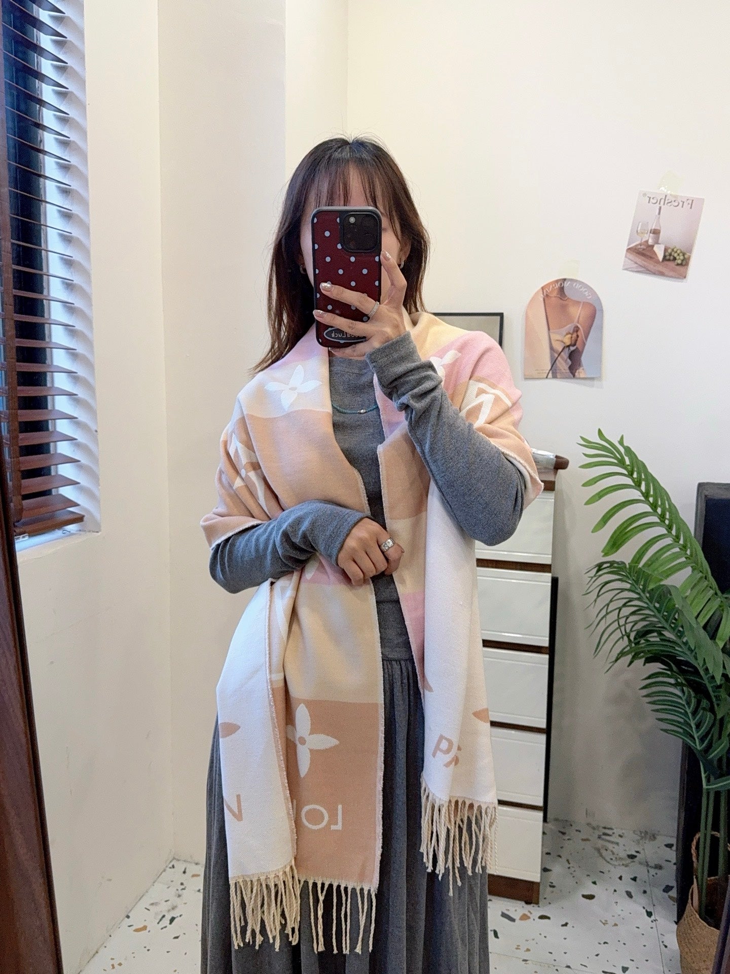 175RE43WDE Stylish Winter Scarves