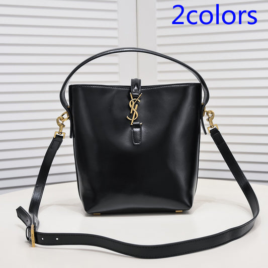 1XSL111BDE Stylish leather bag 