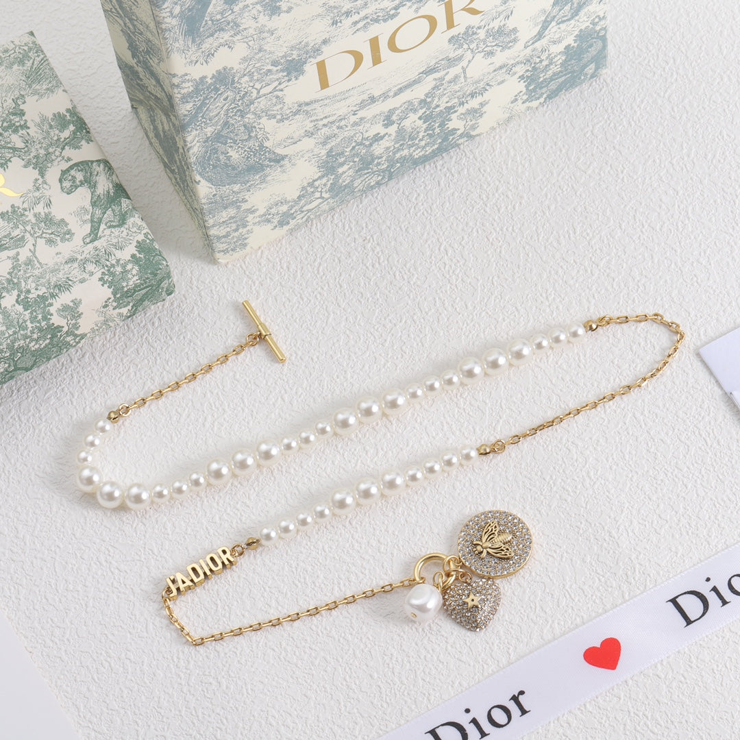 1YD135XDE Stylish Necklaces