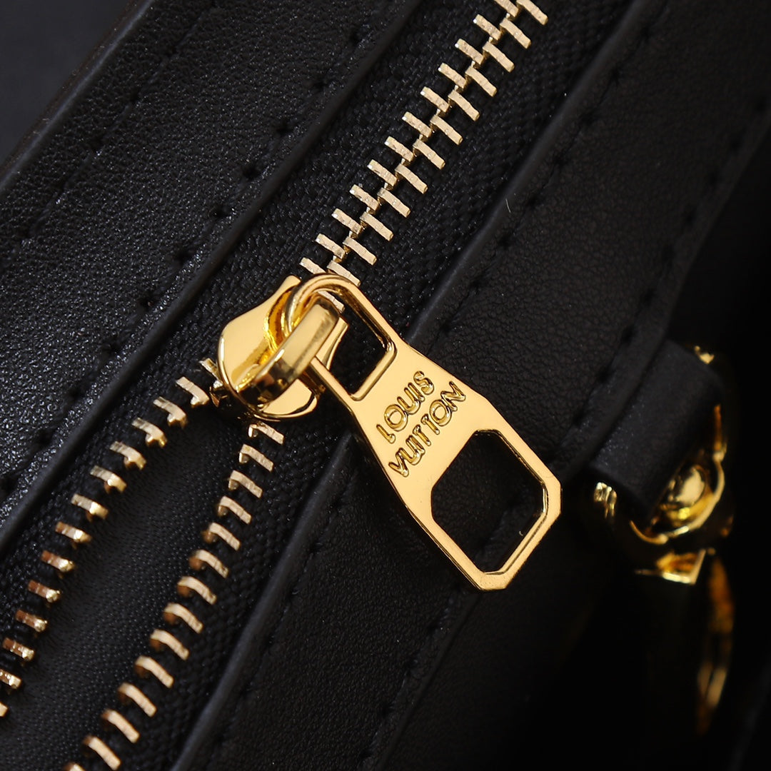 1XE441BDE Stylish leather bag