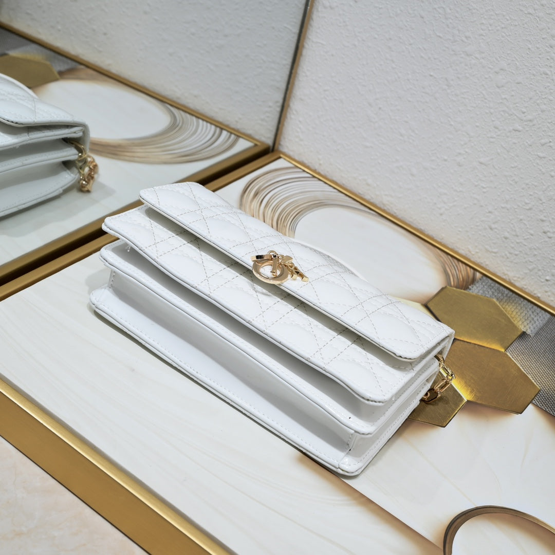 2XD360BDE Stylish leather bag 