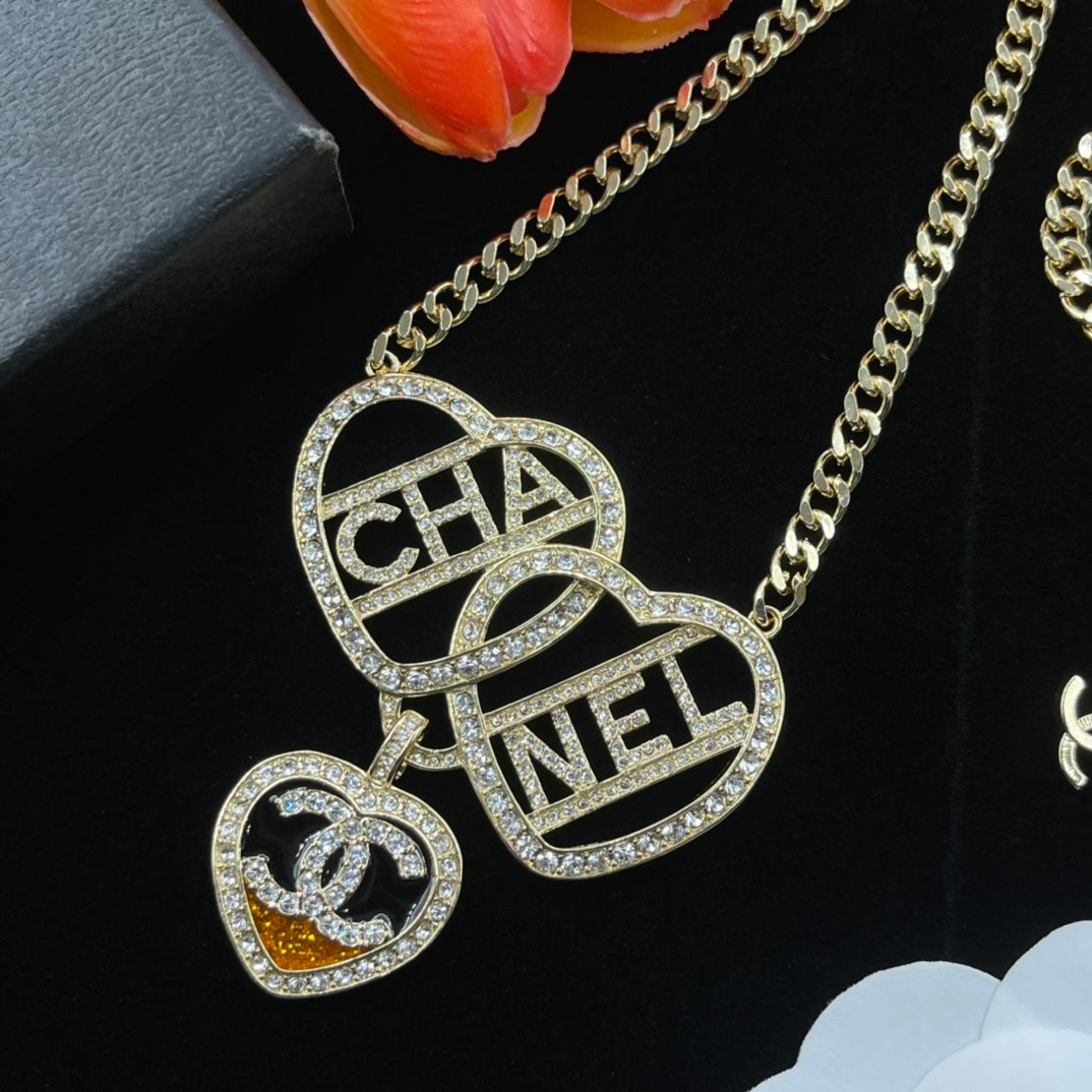 14C921XDE Stylish Necklaces
