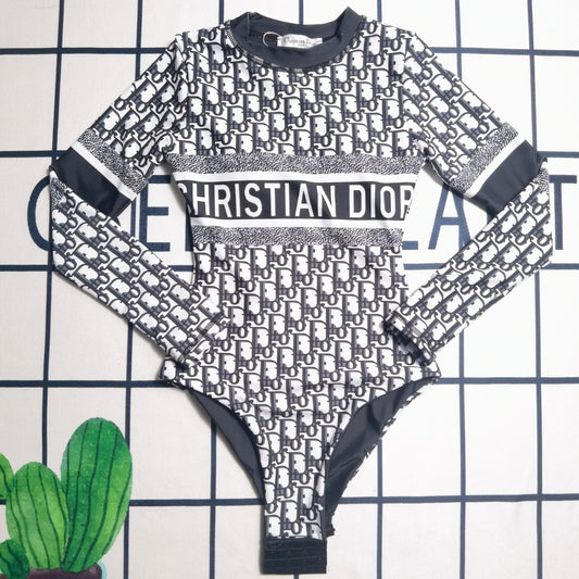 14D21YDE Stylish Long sleeve swimsuit