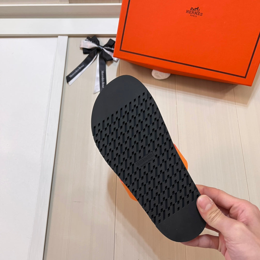 14H207ZDE Stylish Slippers