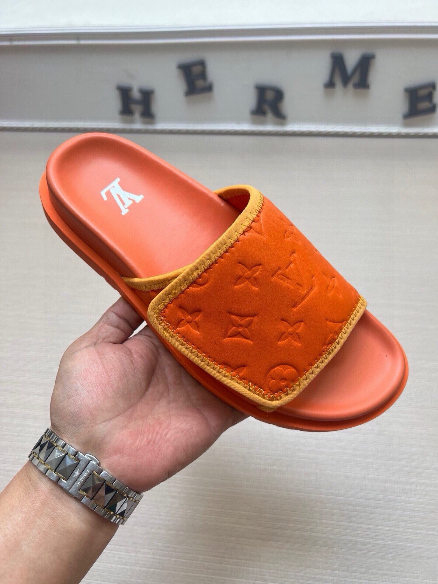 5LE210ZDE Stylish Slippers