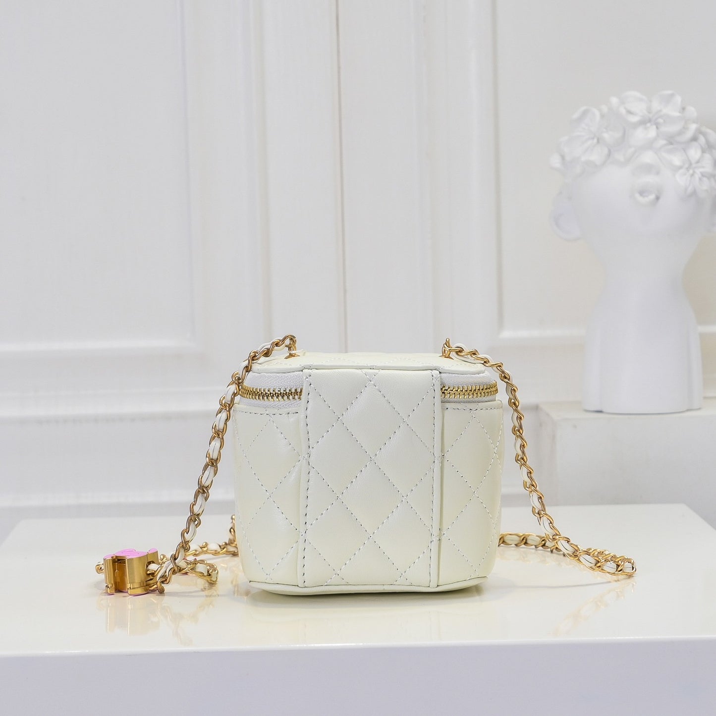 155XC32BDE Stylish leather bag