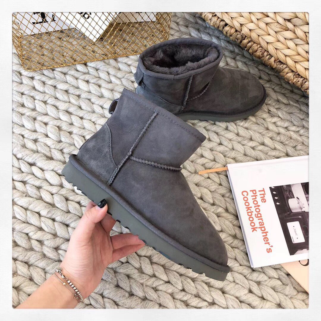 2YA95ZDE Stylish snow boots