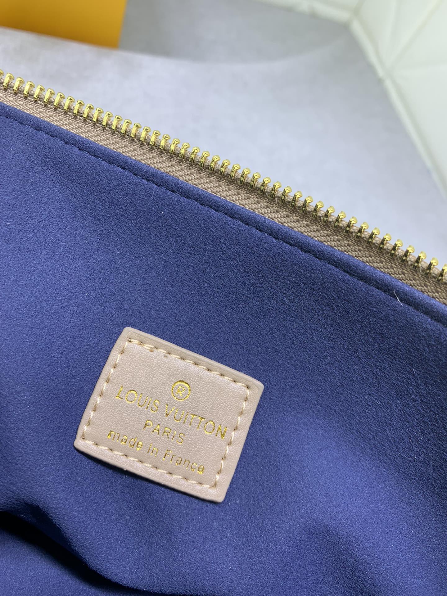 2XE40BDE Stylish leather bag 