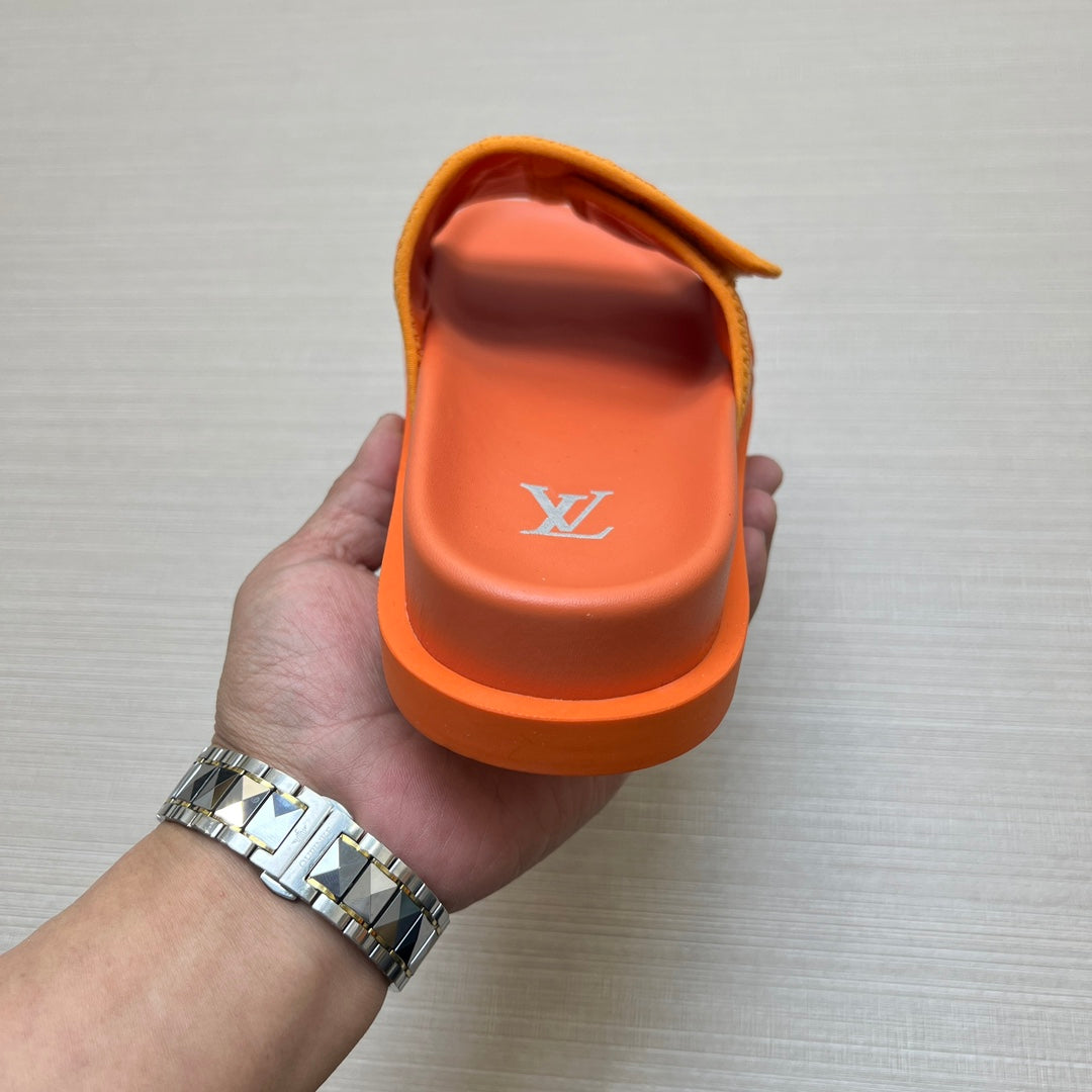 54E112ZDE Stylish slippers