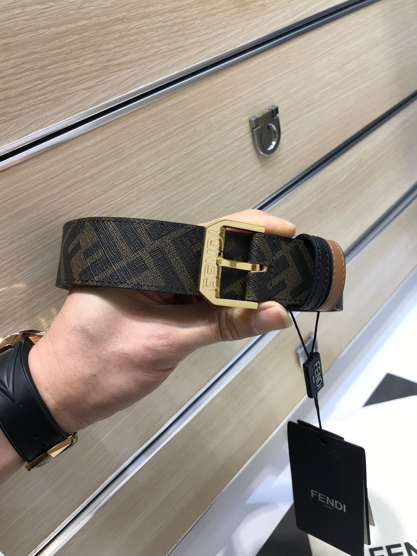 14F78PDE Stylish  High quality belt With full package