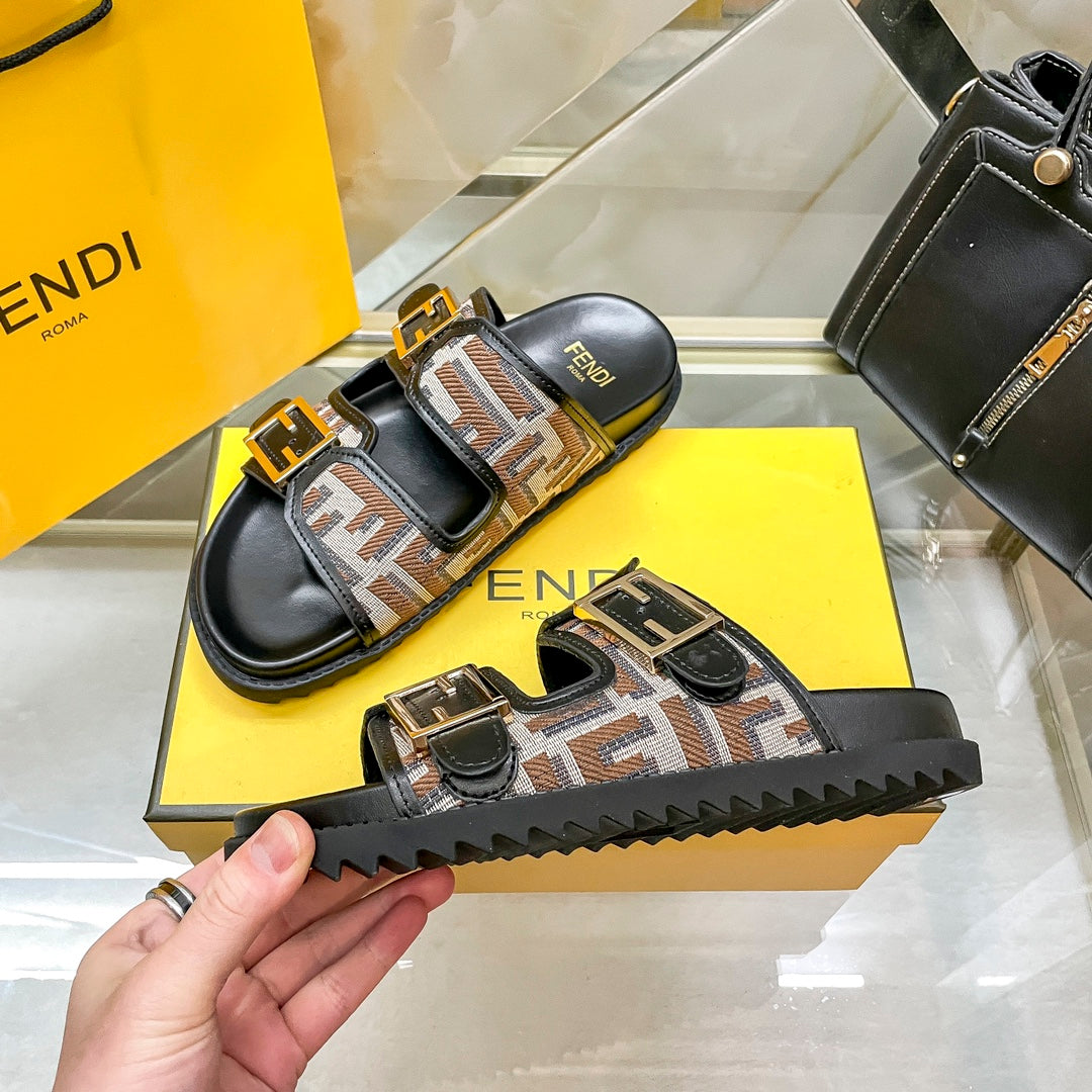 14F69ZDE Stylish slippers