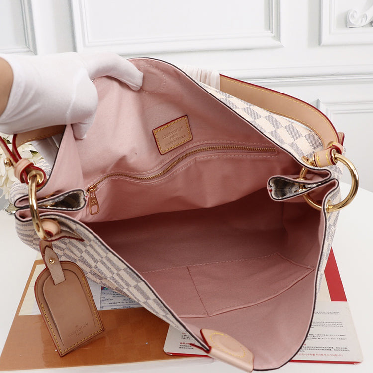 1E84BDE Stylish leather bag 