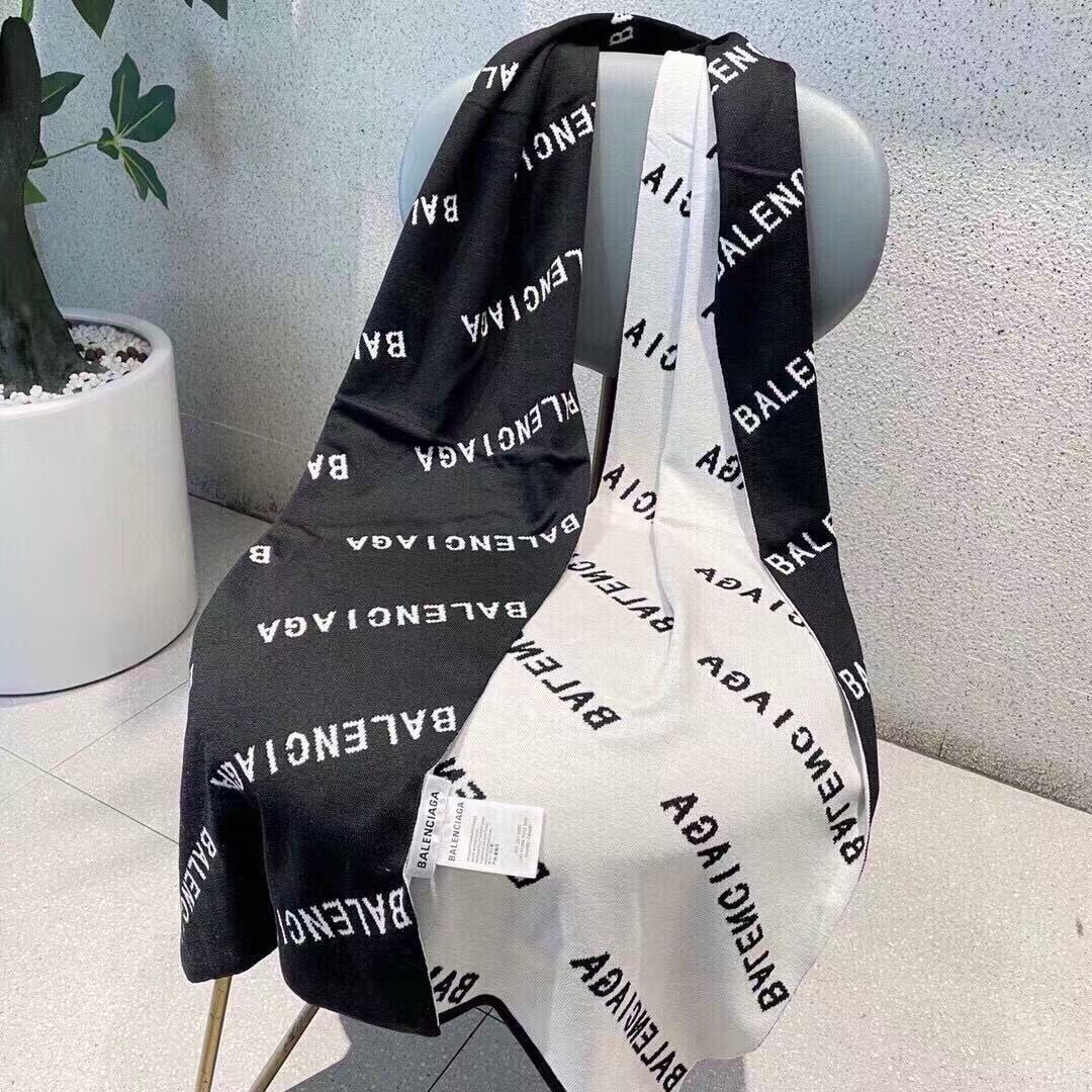 175RJ62WDE Stylish Winter Scarves