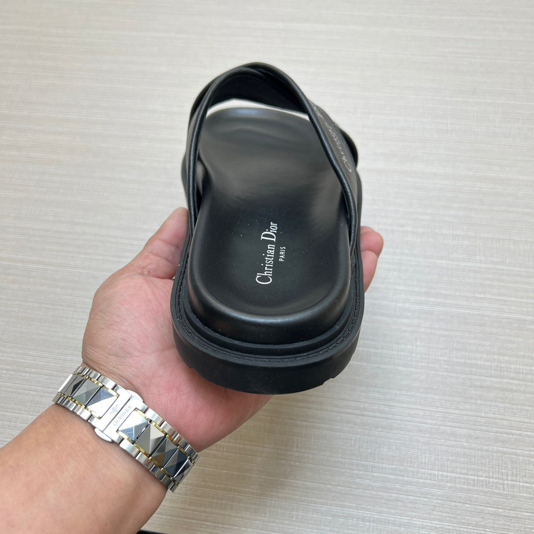 54D115ZDE Stylish slippers