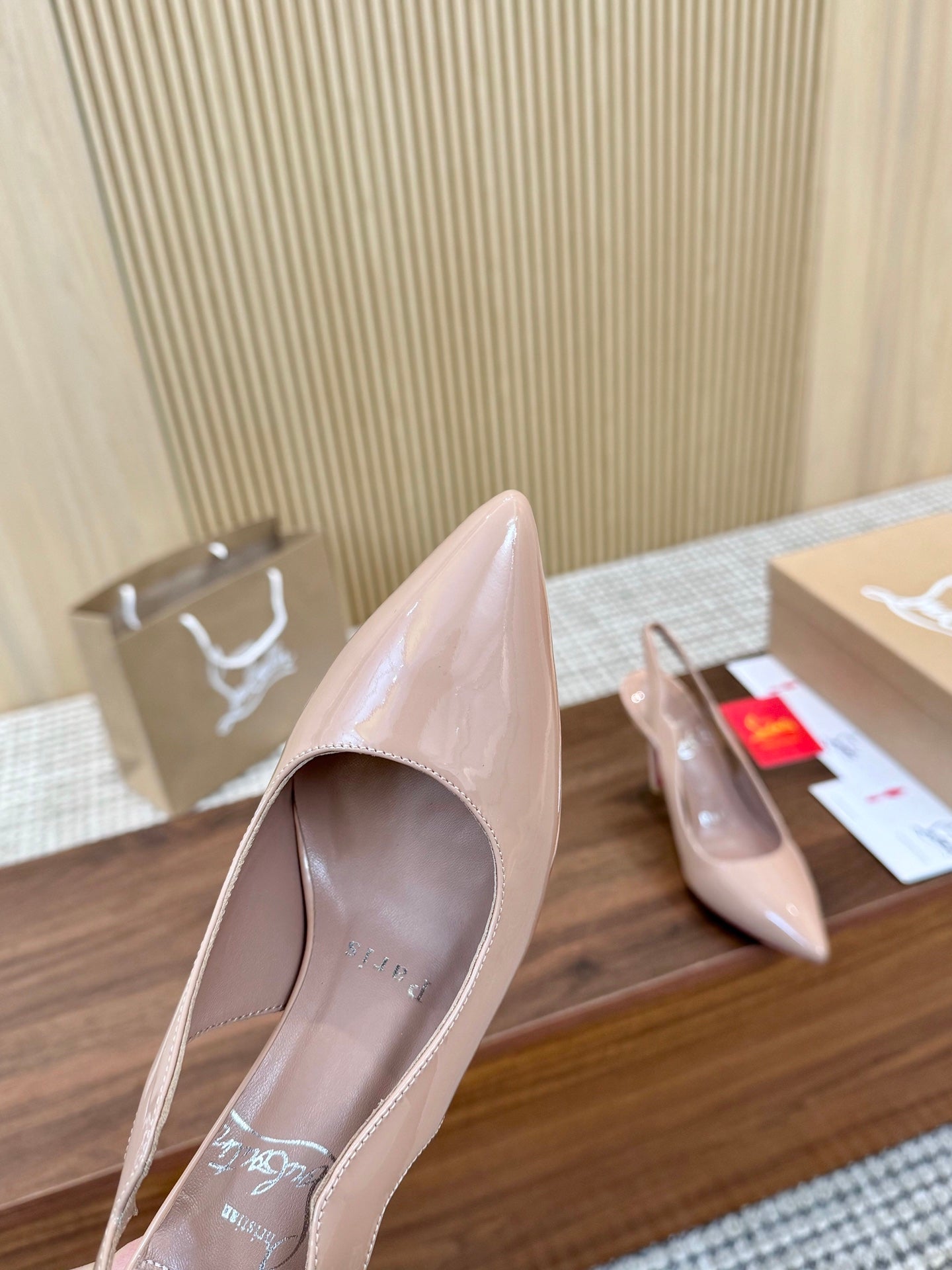 275NA5ZDE Stylish leather High heels