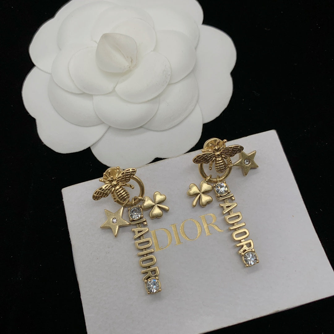 1YD457EDE Stylish Earrings