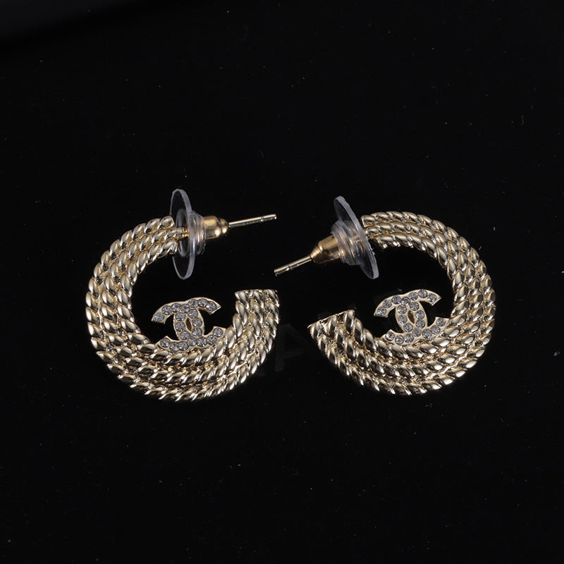 14C198EDE Stylish Earrings
