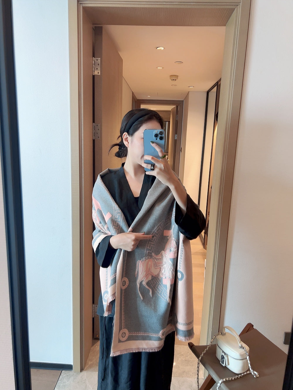 185ZH27WDE Stylish Winter Scarves
