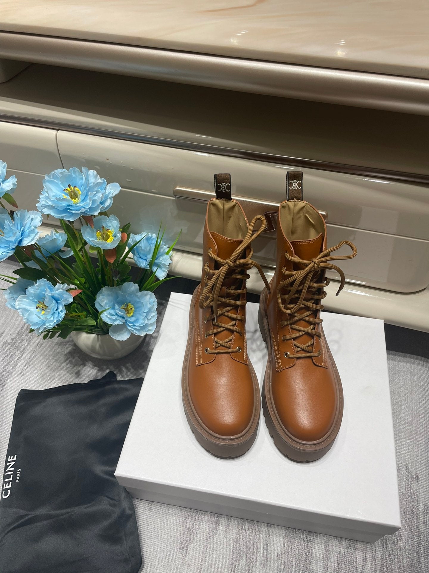 1LCL21ZDE Stylish Boots