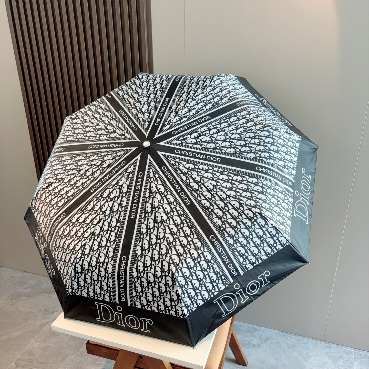 15RD116SDE Stylish UV resistant umbrella